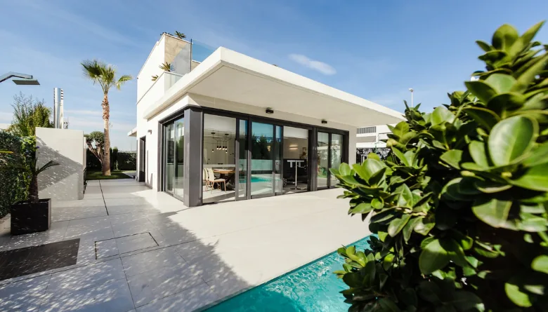 How to Manage a Vacation Rental Property: Only Guide You'll Need