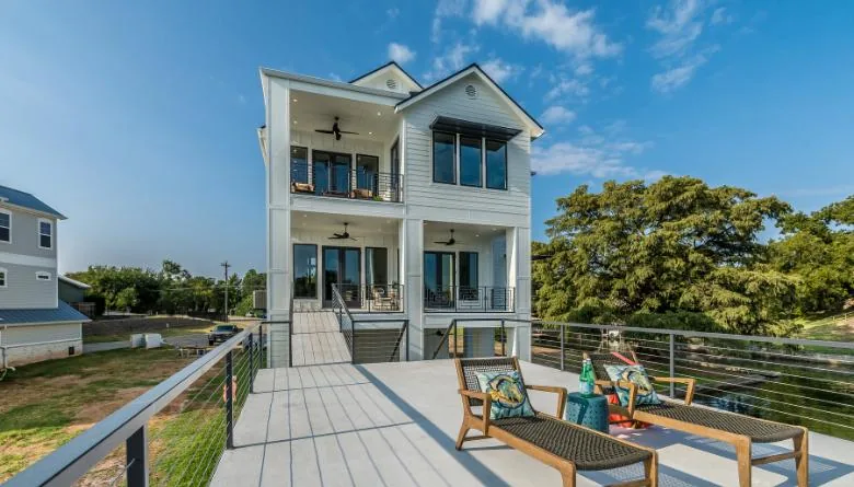 Are Vacation Rentals a Good Investment? What You Need to Know 2 Comparing Vacation Rental Investments to Traditional Investments