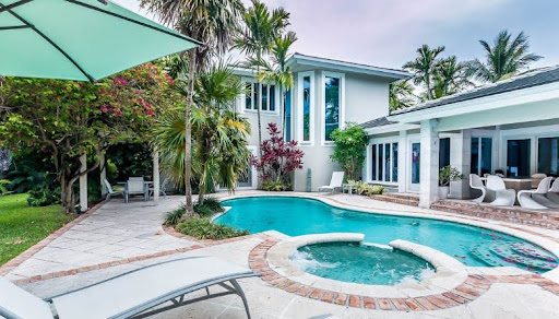 luxury home pool